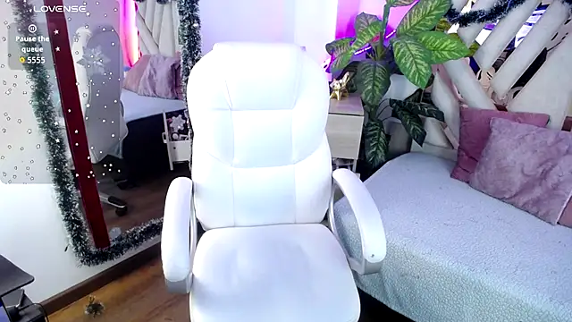 Camille jhonson online show from December 21, 10:52 am