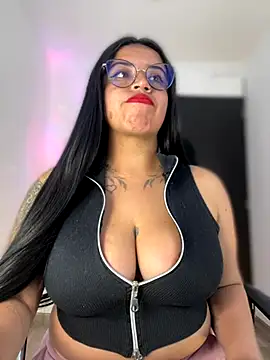 Devilsweet17 online show from September 18, 8:40 pm