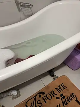 NaughtyKelly28 online show from February 17, 6:07 pm