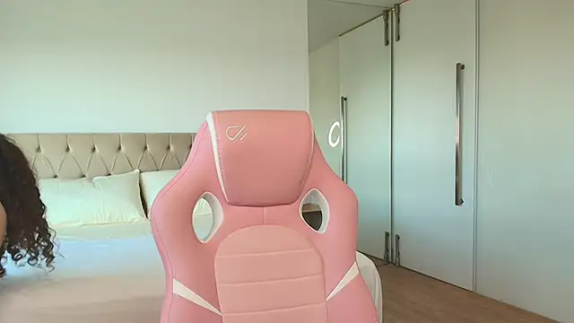 Ariella Sol online show from February 15, 7:24 pm