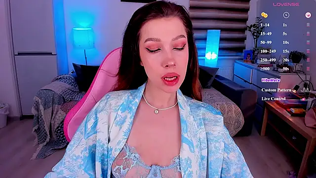 tenderdreams online show from February 27, 9:14 pm