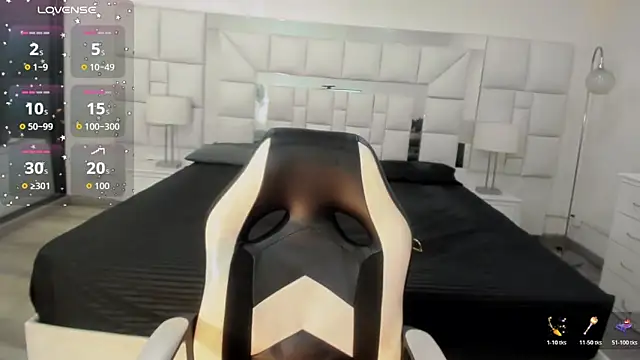 AdharaaMoon online show from November 18, 7:15 pm