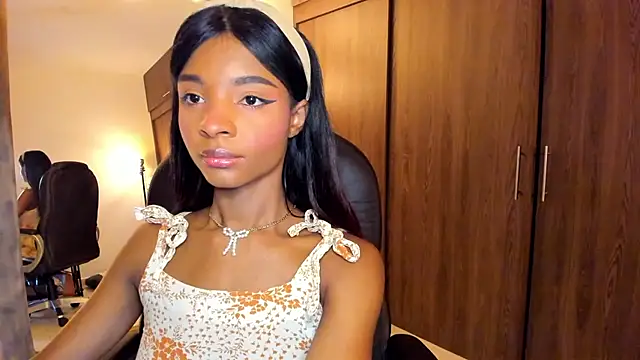 alikahouston4 online show from September 18, 5:06 am