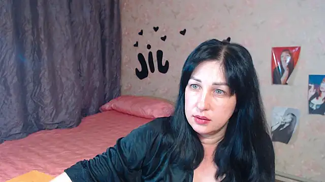 JillStevens online show from October 10, 12:15 am