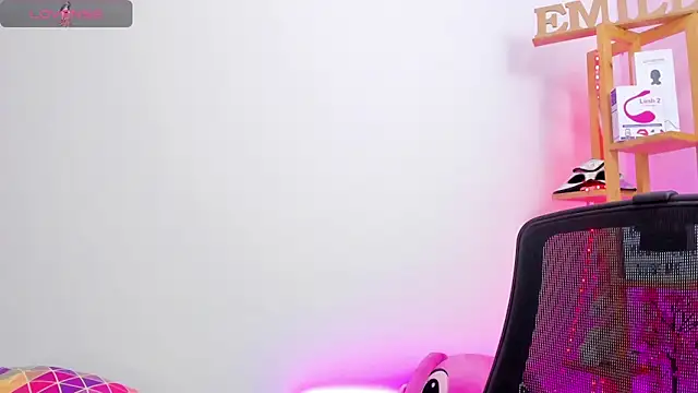 EmillySanders online show from November 8, 11:10 pm