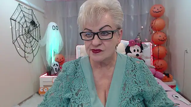 KayleSmoll online show from October 11, 6:32 pm