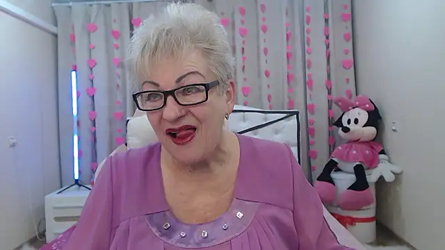 KayleSmoll online show from February 7, 8:02 pm