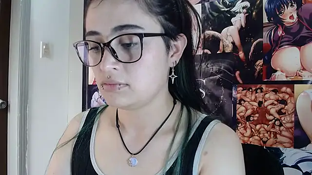 Nylaahh  online show from October 17, 8:34 pm