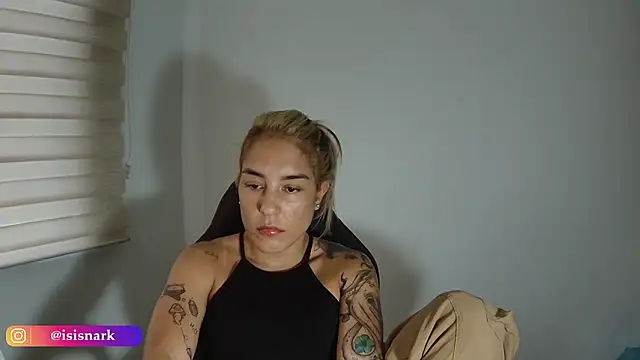 ValkyriaRose online show from October 22, 10:15 pm