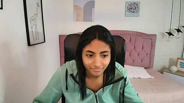 shaneelle online show from November 21, 3:30 am