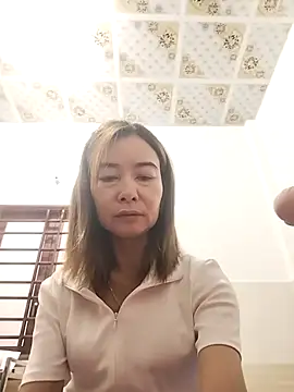 Sexy-ladyboobs20 online show from November 16, 2:24 am