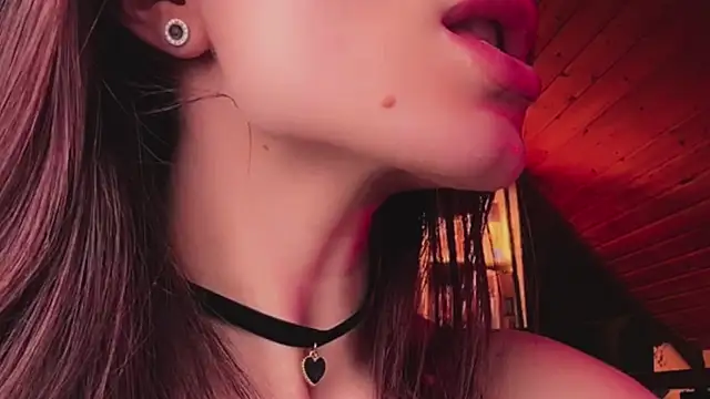 feelmetouchme online show from December 19, 7:50 pm