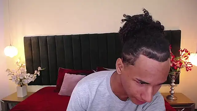 soft attraction online show from November 6, 8:04 pm