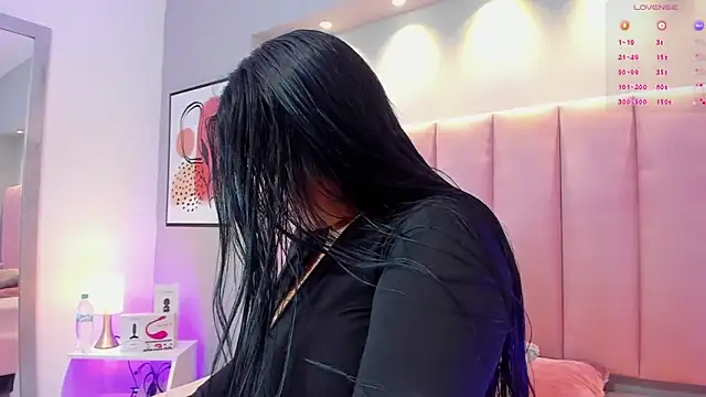 KeilyRoss online show from October 1, 8:47 pm