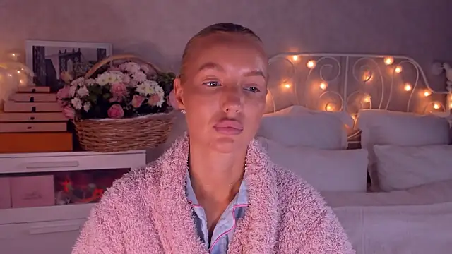 aestetick online show from December 16, 7:14 am