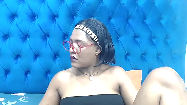 SpicyQueenxxxx online show from April 18, 7:58 pm