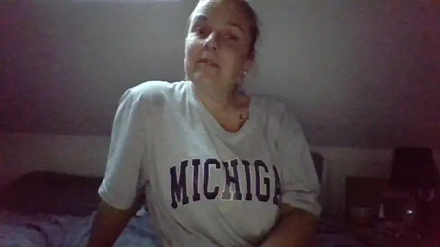 scrummymummy2 online show from April 27, 7:22 pm