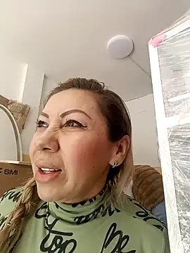 coral smitth online show from February 17, 8:08 pm