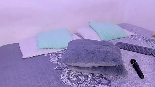 crystalvazquez online show from November 9, 1:51 pm