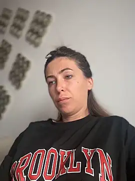 RaquelleDevon online show from September 10, 1:44 pm