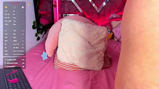 AmyWesley online show from December 2, 7:10 am