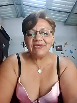 Madrastrahot69 online show from October 25, 3:47 am