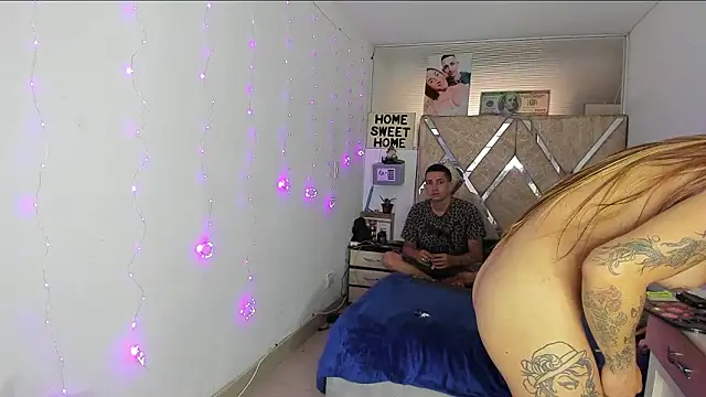 parejacaliente20154 online show from February 17, 12:04 pm