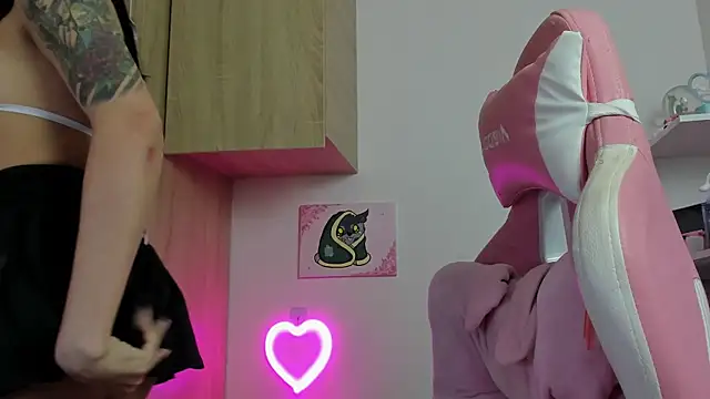 Artic love online show from November 25, 4:14 am