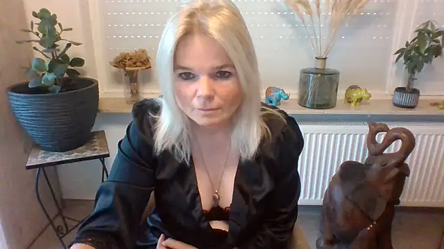 clwm online show from October 12, 7:22 am