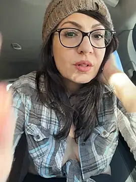 BeautifulMesss online show from February 5, 4:54 pm