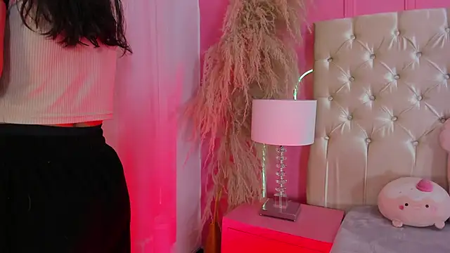 Julieta Cortes   online show from March 17, 12:09 pm