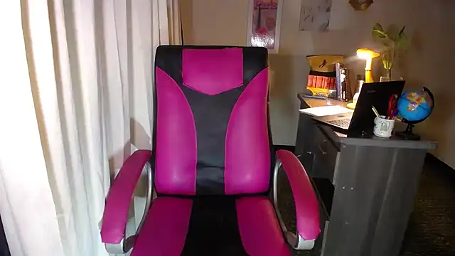 danielle rose 1 online show from April 16, 2:39 pm