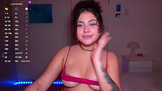 Snapshot of ann4montez_ chatting on September 17, 4:43 am ann4montez  online show from September 17, 4:43 am