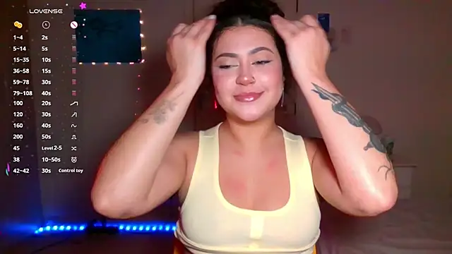 Snapshot of ann4montez_ chatting on September 18, 6:12 am ann4montez  online show from September 18, 6:12 am