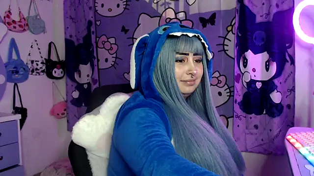 lussyevans24 online show from October 11, 7:02 am