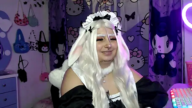 lussyevans24 online show from October 31, 9:24 am