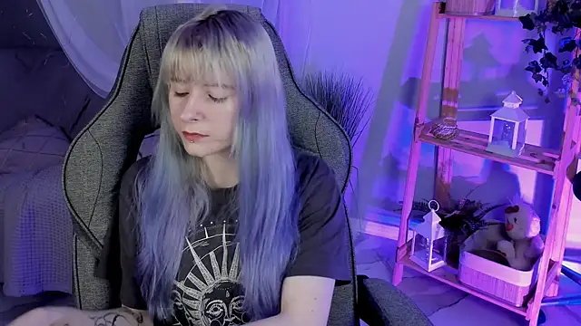 LexiWenford online show from November 5, 3:01 am