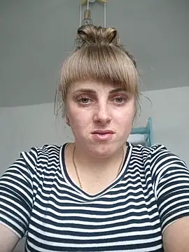 CoddessCrystal online show from November 17, 9:43 am