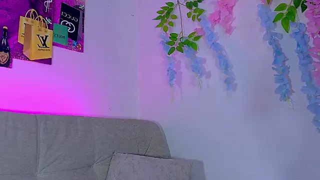 anahidolls online show from March 3, 2:12 pm