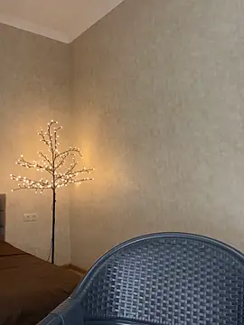 Polli Kiss online show from December 17, 4:33 pm