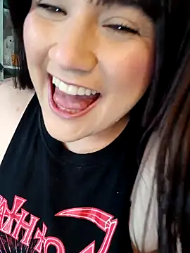 ItsNaiixa online show from April 18, 7:58 pm