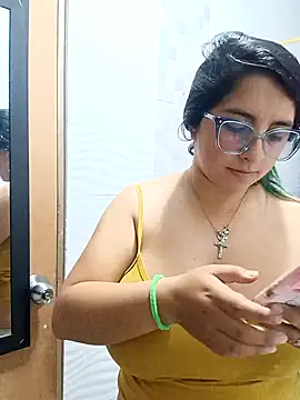 Snapshot of _Angelinaandrade_ chatting on September 20, 1:27 am  Angelinaandrade  online show from September 20, 1:27 am