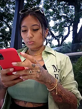 Snapshot of luisa16xxx chatting on September 18, 10:41 pm luisa16xxx online show from September 18, 10:41 pm