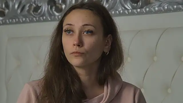 Snapshot of AliceMunro chatting on October 14, 4:53 pm AliceMunro online show from October 14, 4:53 pm