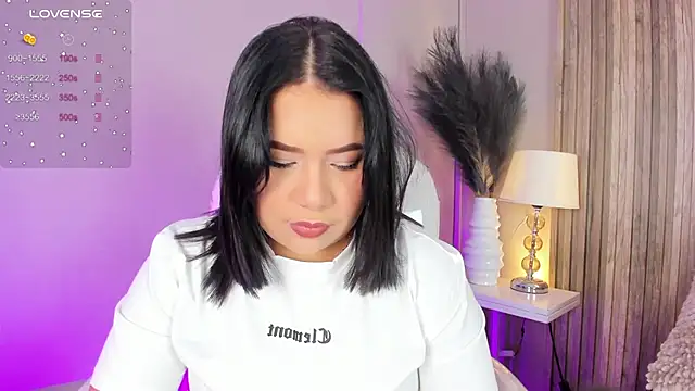 HannaKarson online show from March 10, 11:36 am