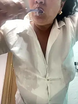 Sweeetness Milf online show from January 8, 6:34 pm