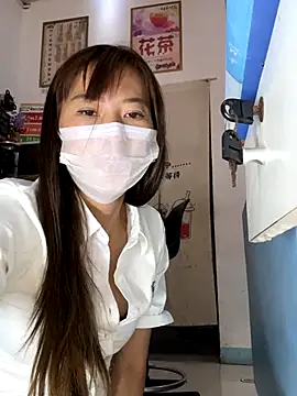 andii-1 online show from October 28, 4:07 am