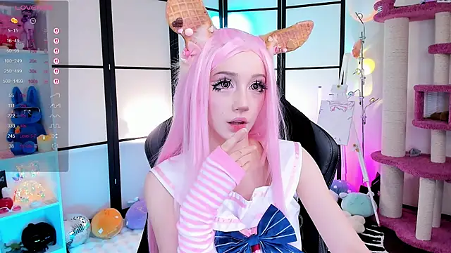 LilithLin online show from April 5, 7:24 pm