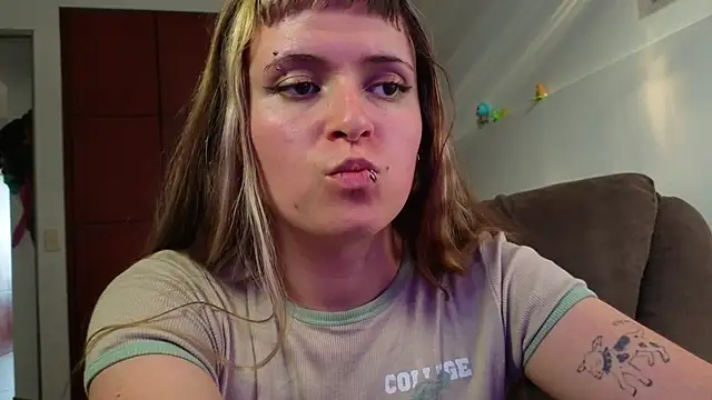 NEXT DOOR GIRL  online show from February 21, 10:21 pm