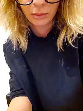 Selenna emma online show from October 9, 8:35 pm